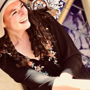 Meet your Posher, Talia